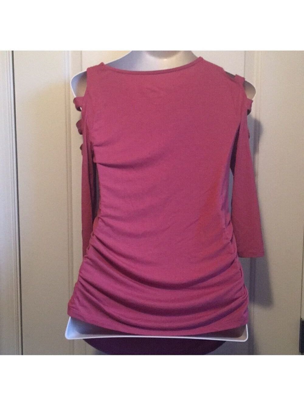 Coral 3/4 inch sleeve maternity top - Picture 3 of 5